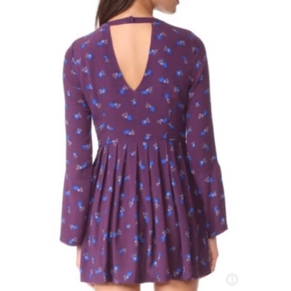 Free People Women’s dress Category, Purple w/ flowers; keyhole Dress in Size 4